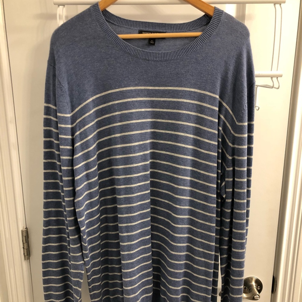 Banana Repuplic light weight sweater